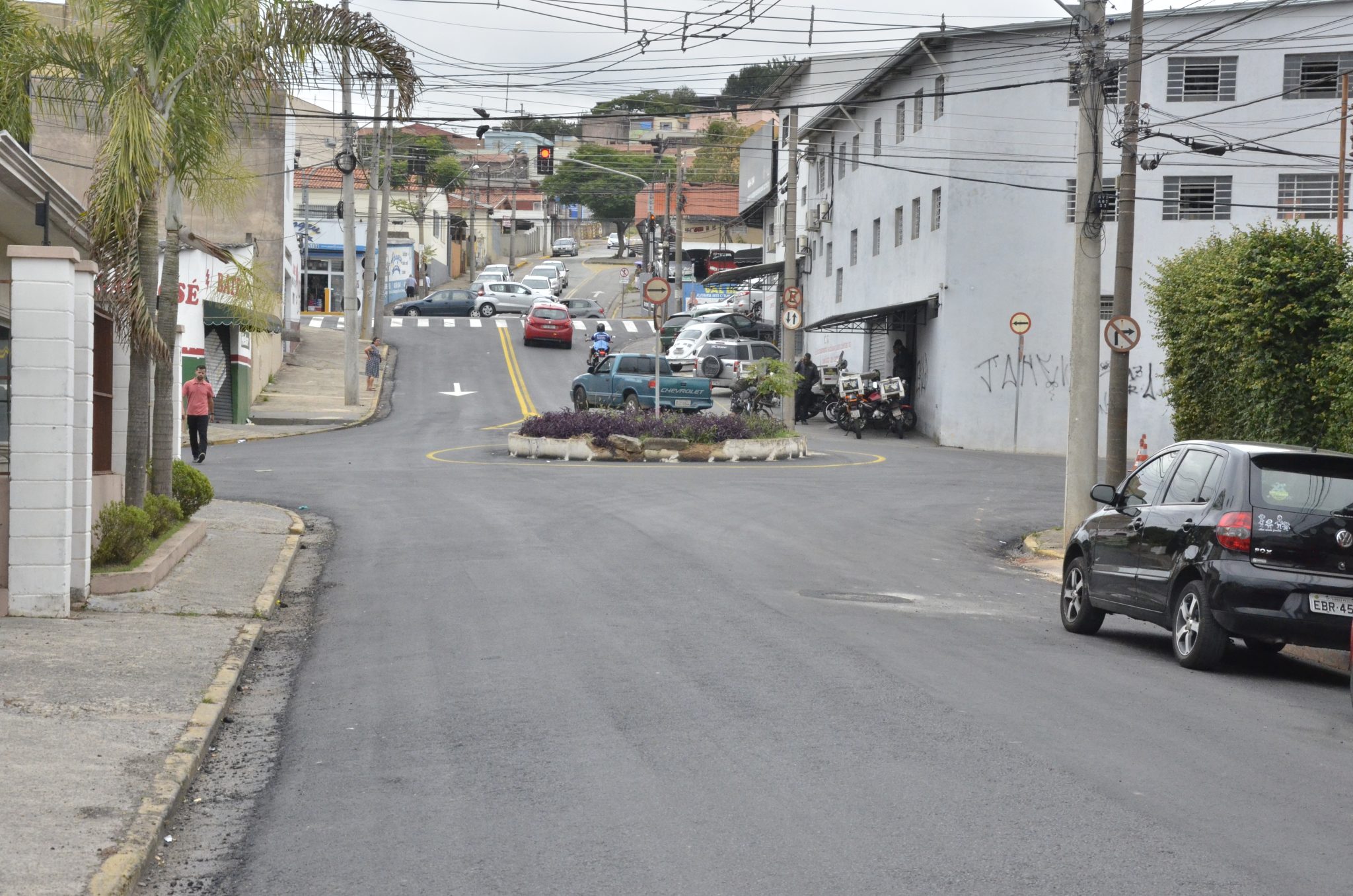 Mais ruas são recapeadas pelo programa Novos Caminhos  Prefeitura de