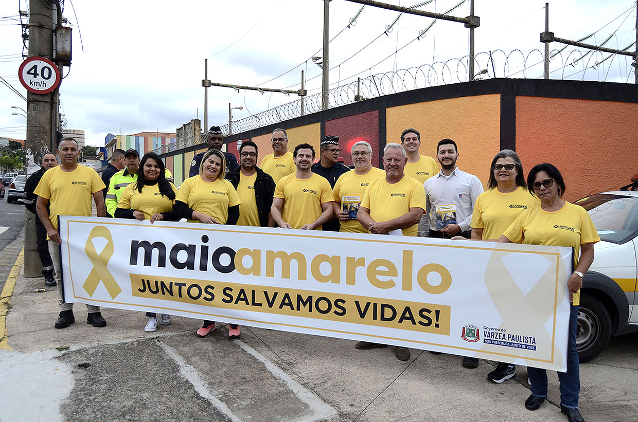Várzea Paulista inicia ações do Maio Amarelo conscientizando condutores perto da Chácara Mall