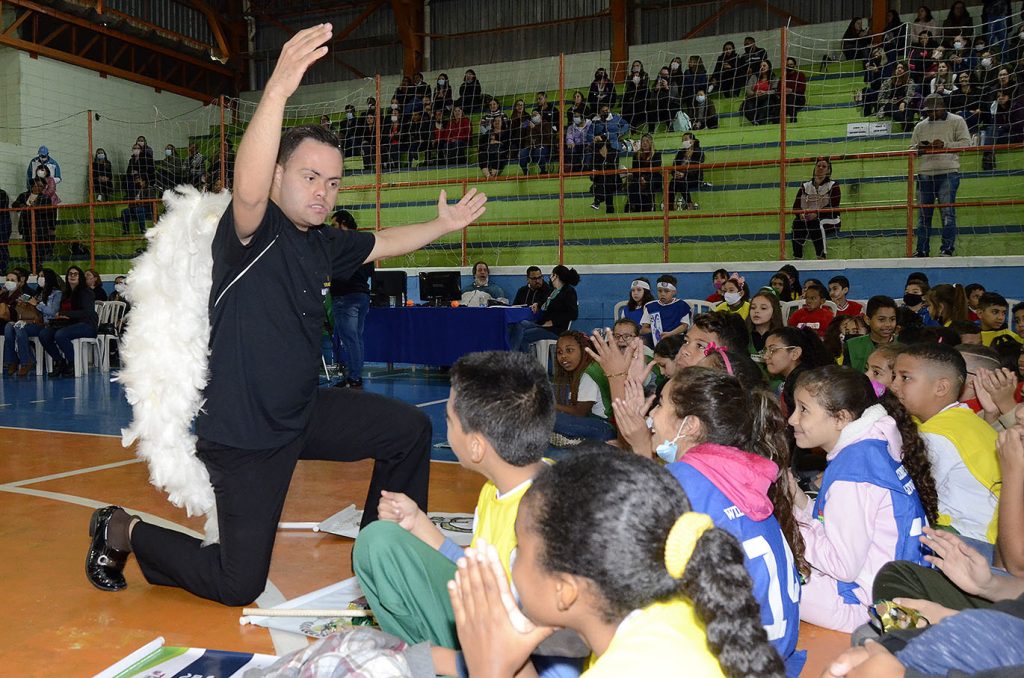 Abertura dos Jogos Escolares de Várzea Paulista reúne centenas de crianças  - Prefeitura de Várzea Paulista