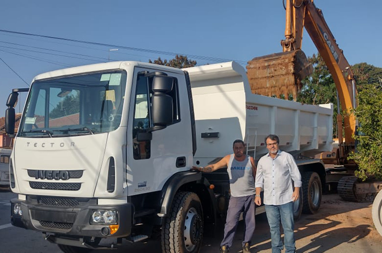Unidade Gestora de Infraestrutura Urbana recebe novo caminhão basculante