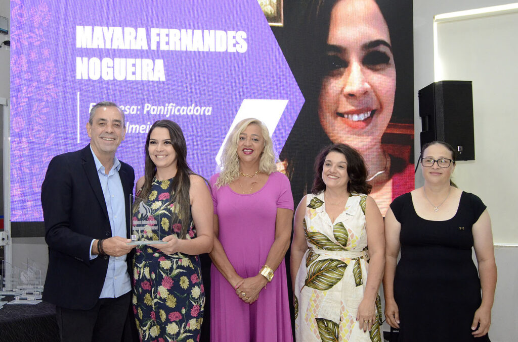 Dia da Beleza Feminina proporciona autoestima, música e homenagens a  mulheres varzinas - Prefeitura de Várzea Paulista