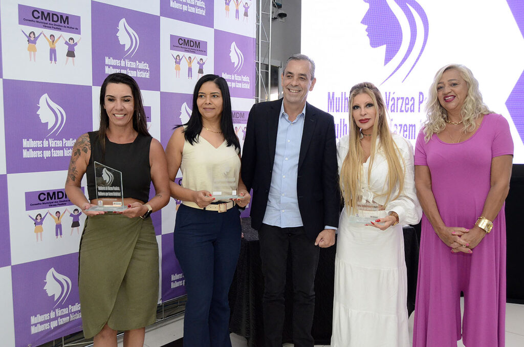 Dia da Beleza Feminina proporciona autoestima, música e homenagens a  mulheres varzinas - Prefeitura de Várzea Paulista