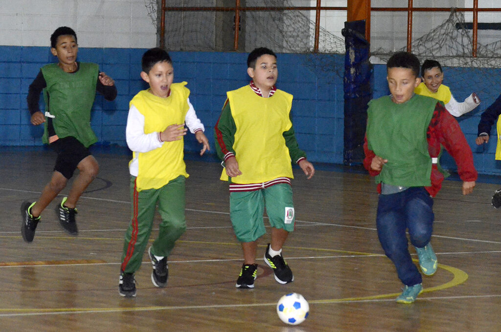 Colégio Espírito Santo - Vamos jogar tchoukball?