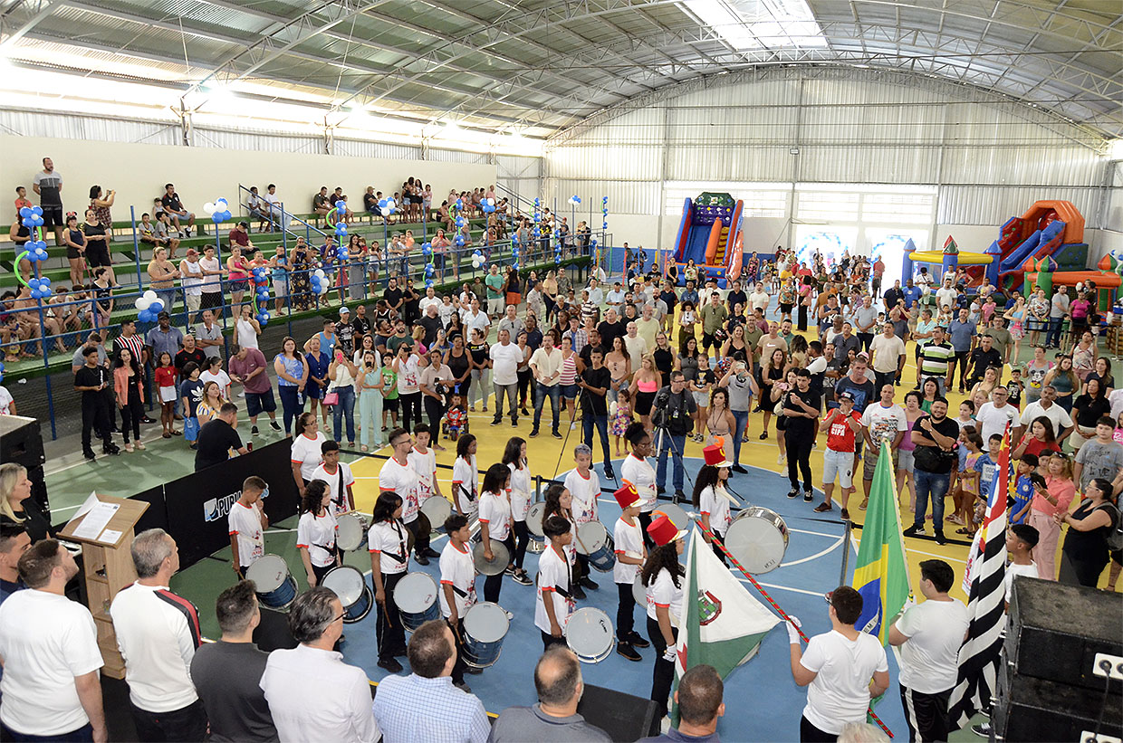 Reforma do Ginásio Jordão Dias Fernandes foi entregue à população no sábado (13)